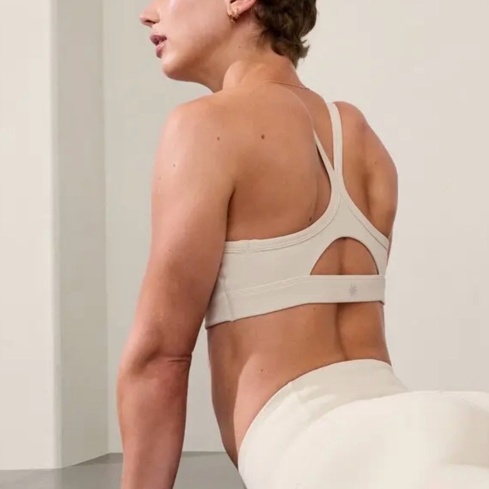 Athleta white Vital Sports Bra